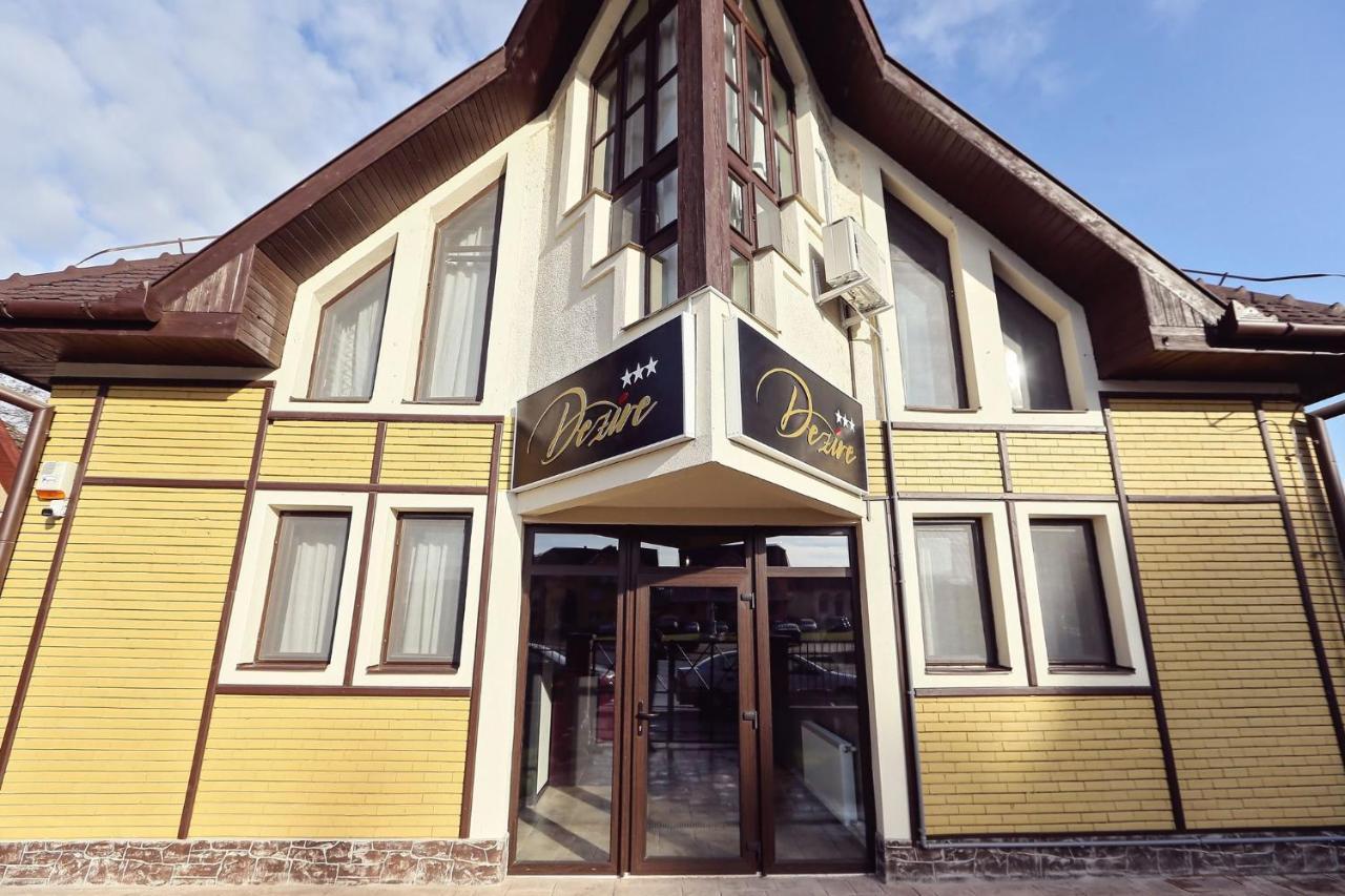 Dezire Guesthouse Baile 1 Mai Bagian luar foto