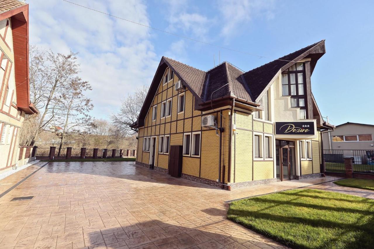 Dezire Guesthouse Baile 1 Mai Bagian luar foto