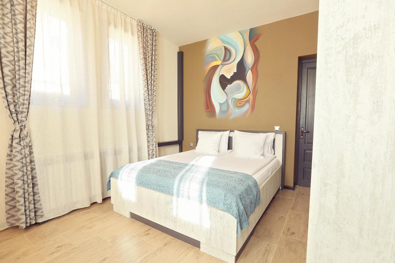 Dezire Guesthouse Baile 1 Mai Bagian luar foto